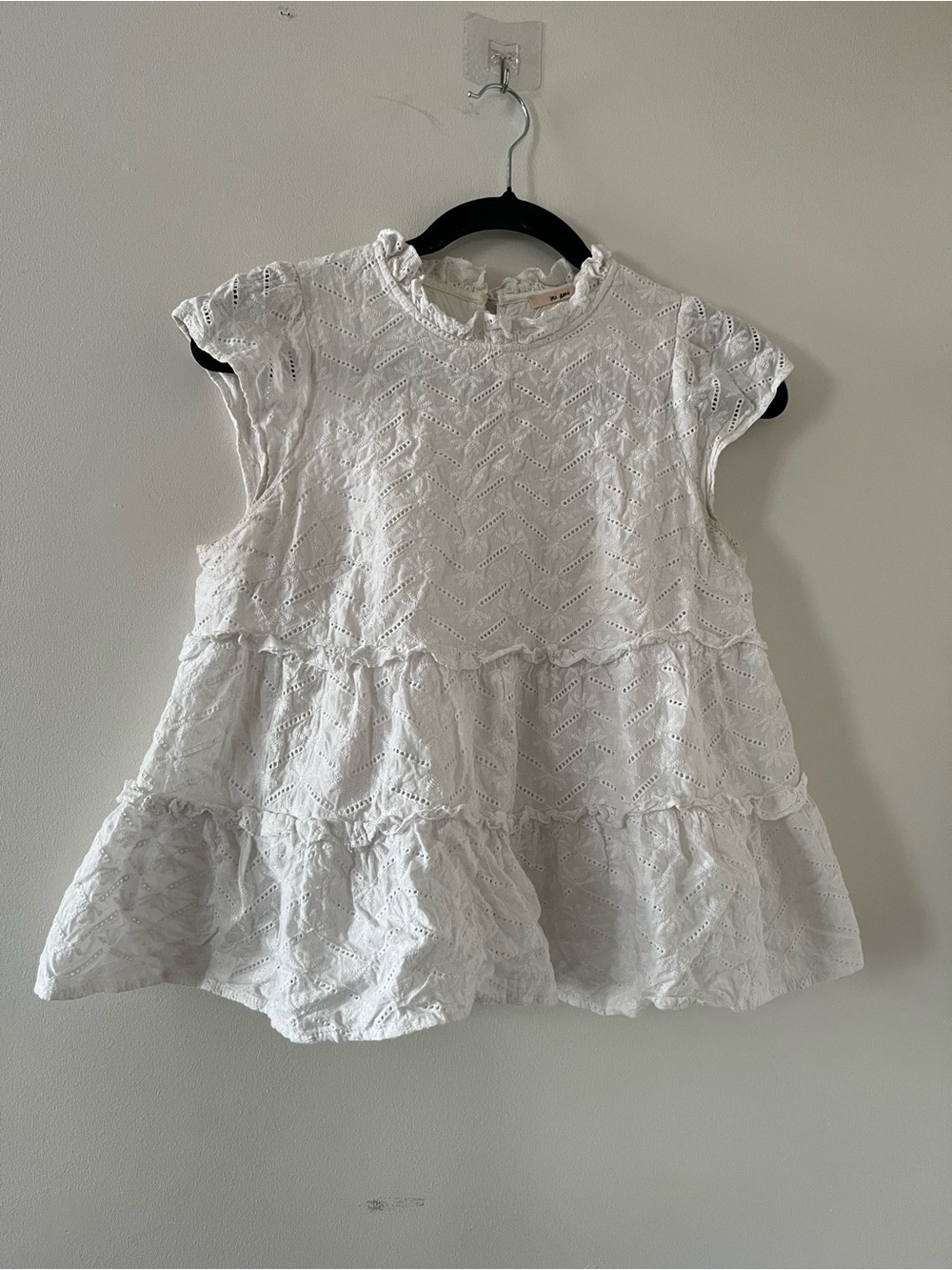 White 100% Cotton Eyelet Peplum Blouse Medium Tiered Ruffle Cottagecore Feminine